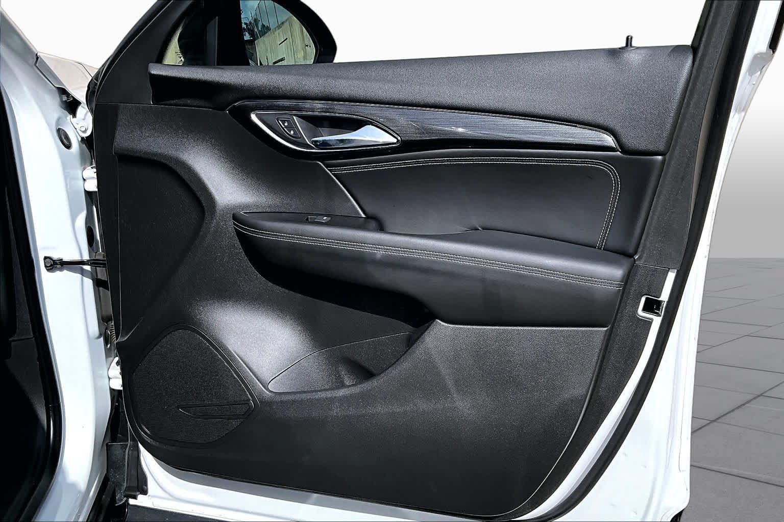 Used 2022 Buick Envision Essence w/ Sport Touring Package FWD image 23