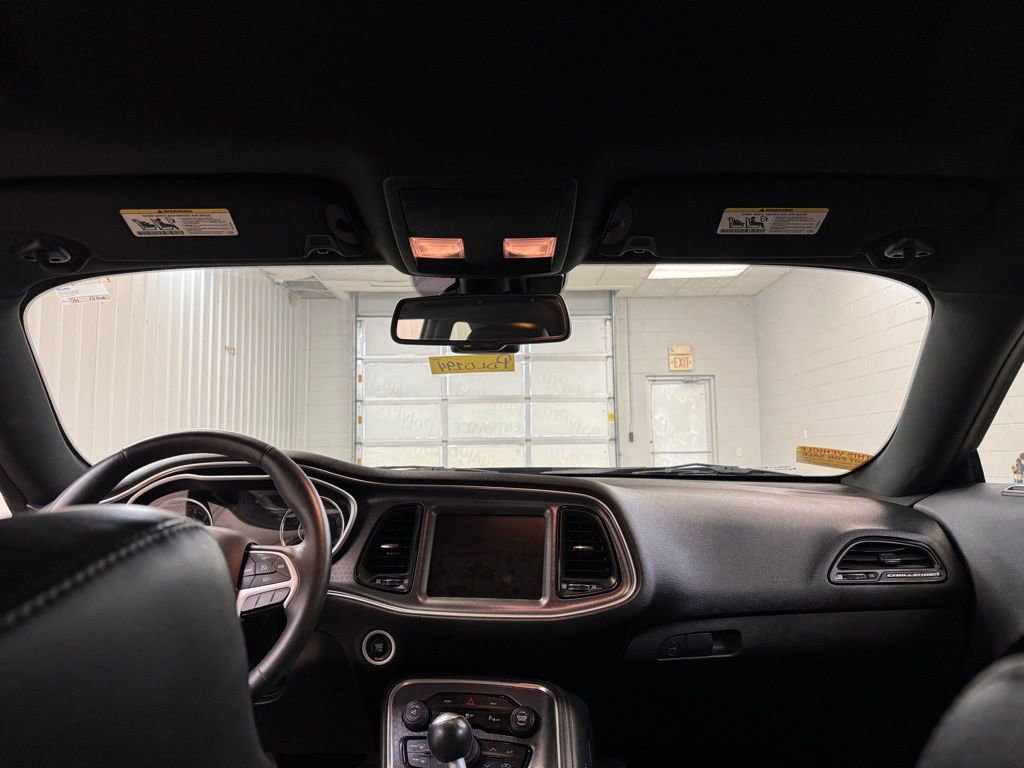 Used 2015 Dodge Challenger R/T Scat Pack w/ Leather Interior Group image 17