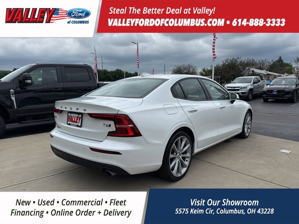 Used 2021 Volvo S60 T6 Momentum image 6