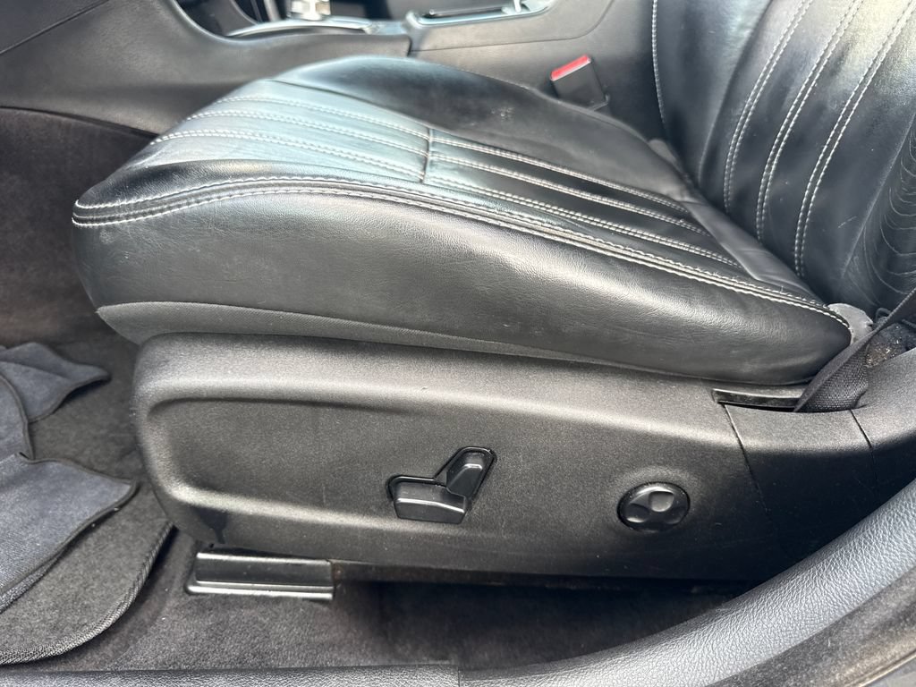Certified 2013 Buick Regal Premium FWD image 12