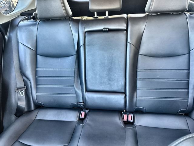 Used 2023 Toyota RAV4 XLE Premium image 31