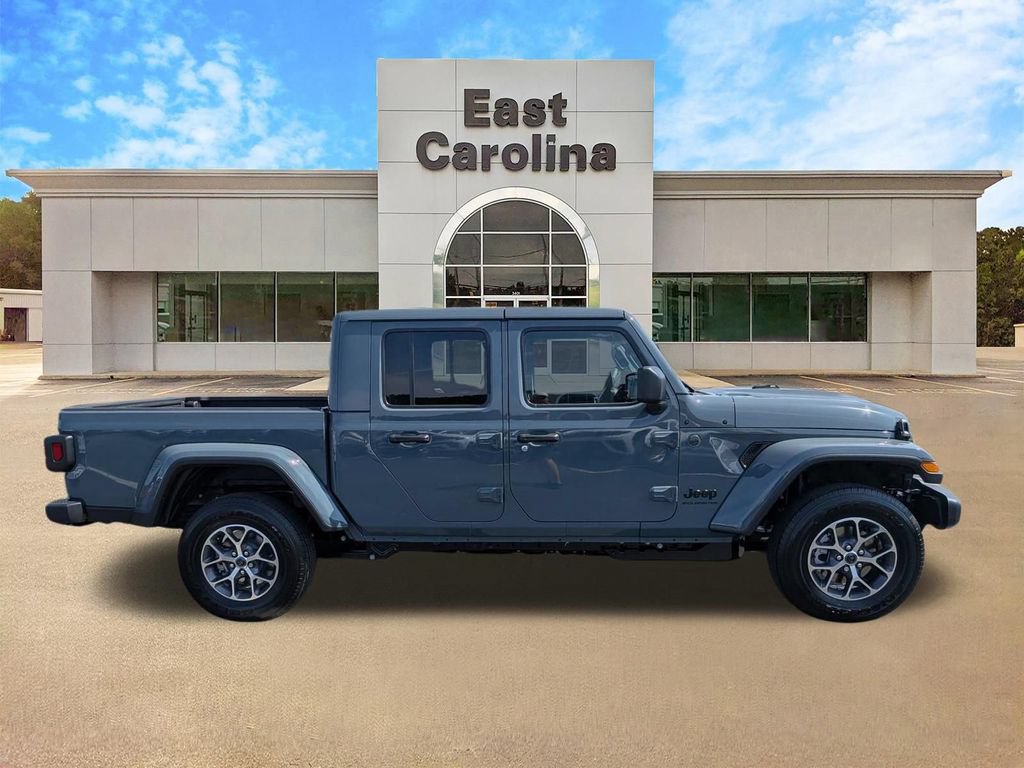 New 2026 Jeep Gladiator Sport AWD/4WD image 2