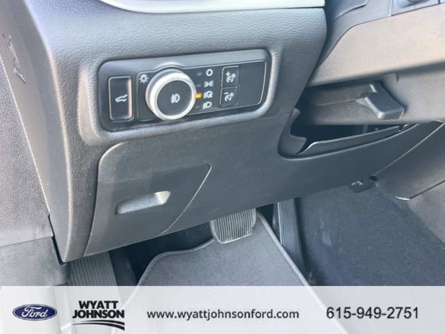Used 2023 Ford Explorer XLT w/ Equipment Group 202A image 32