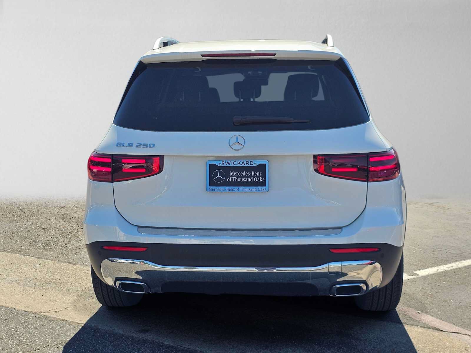 New 2026 Mercedes-Benz GLB 250 image 4