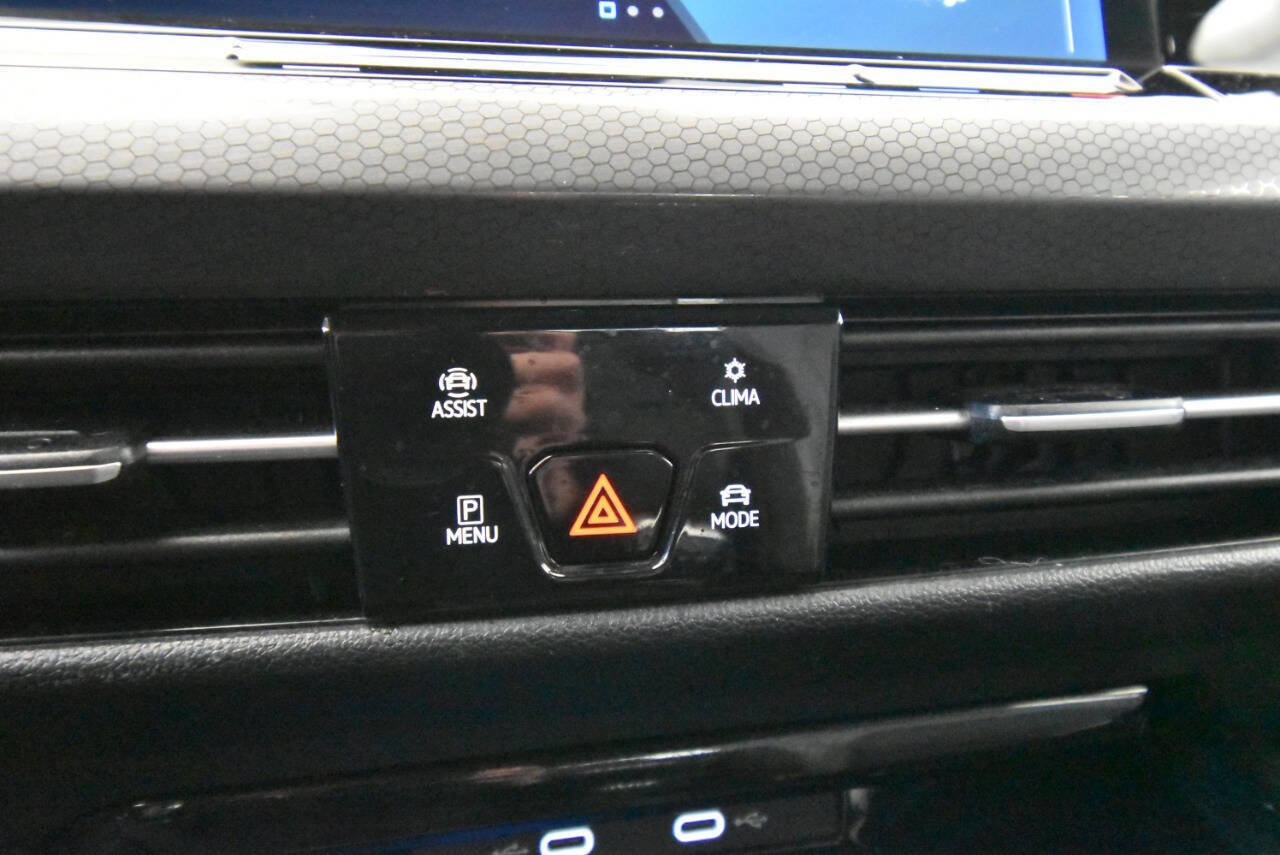 Used 2023 Volkswagen GTI Autobahn image 21