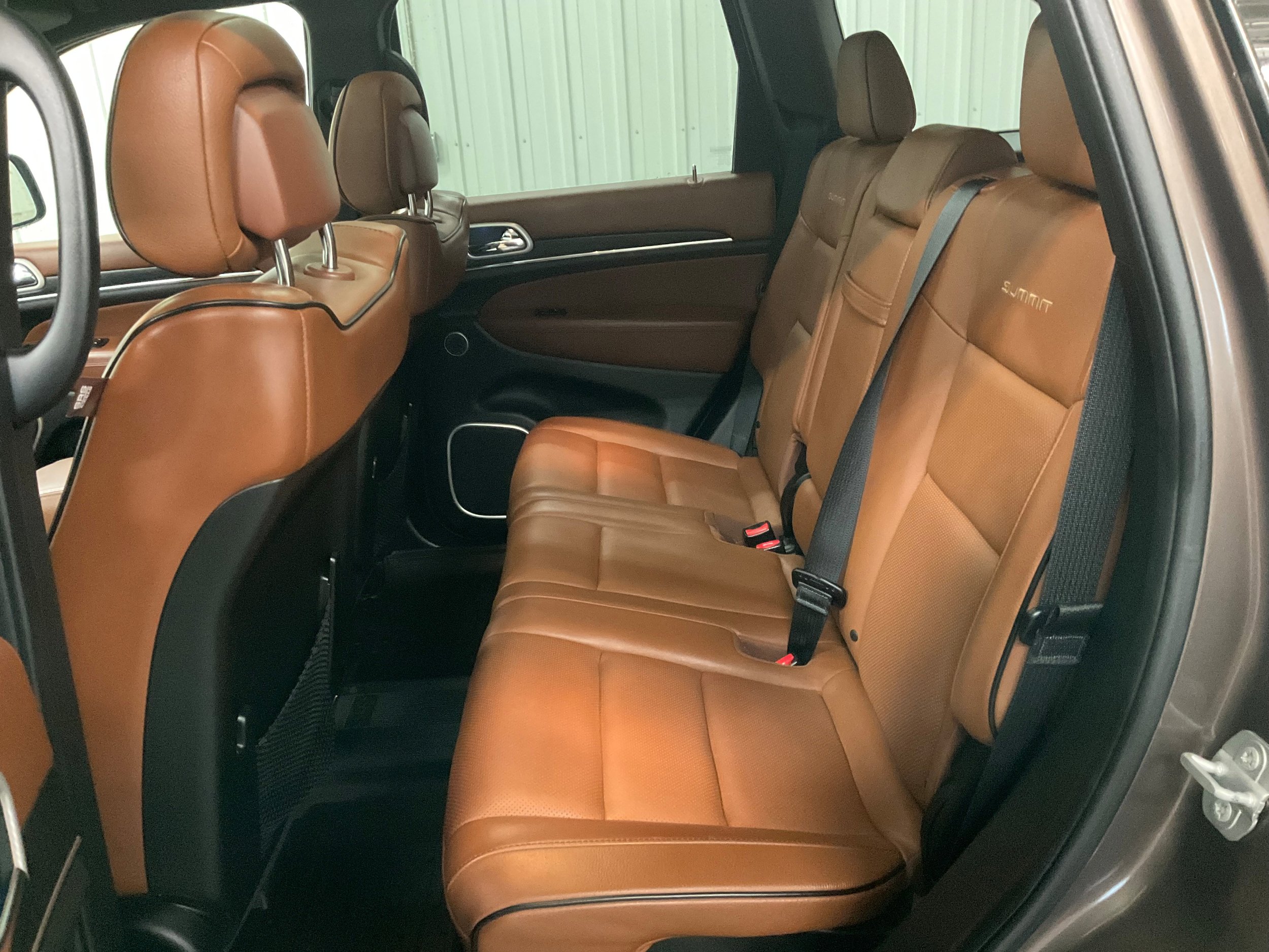 Used 2018 Jeep Grand Cherokee Summit AWD/4WD image 21
