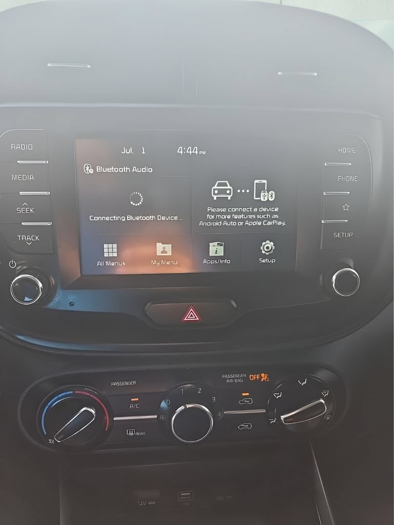 Used 2020 Kia Soul S FWD image 23