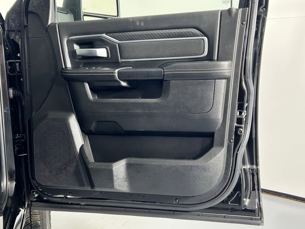 Used 2025 RAM 2500 Big Horn image 9