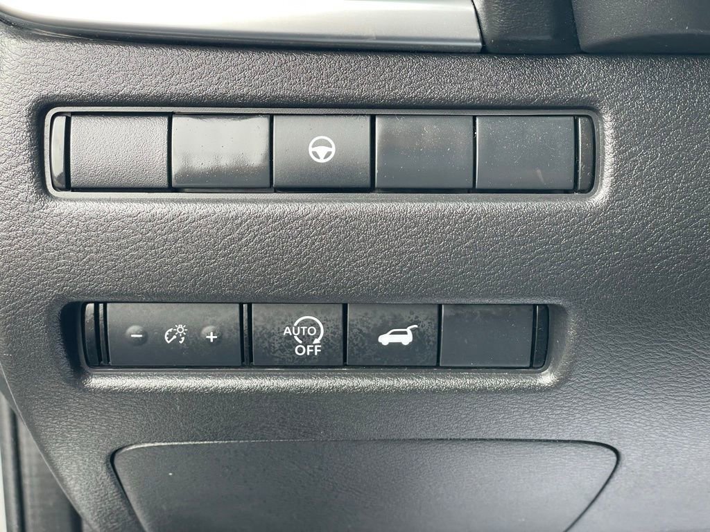 Certified 2024 Nissan Rogue SV AWD/4WD image 16