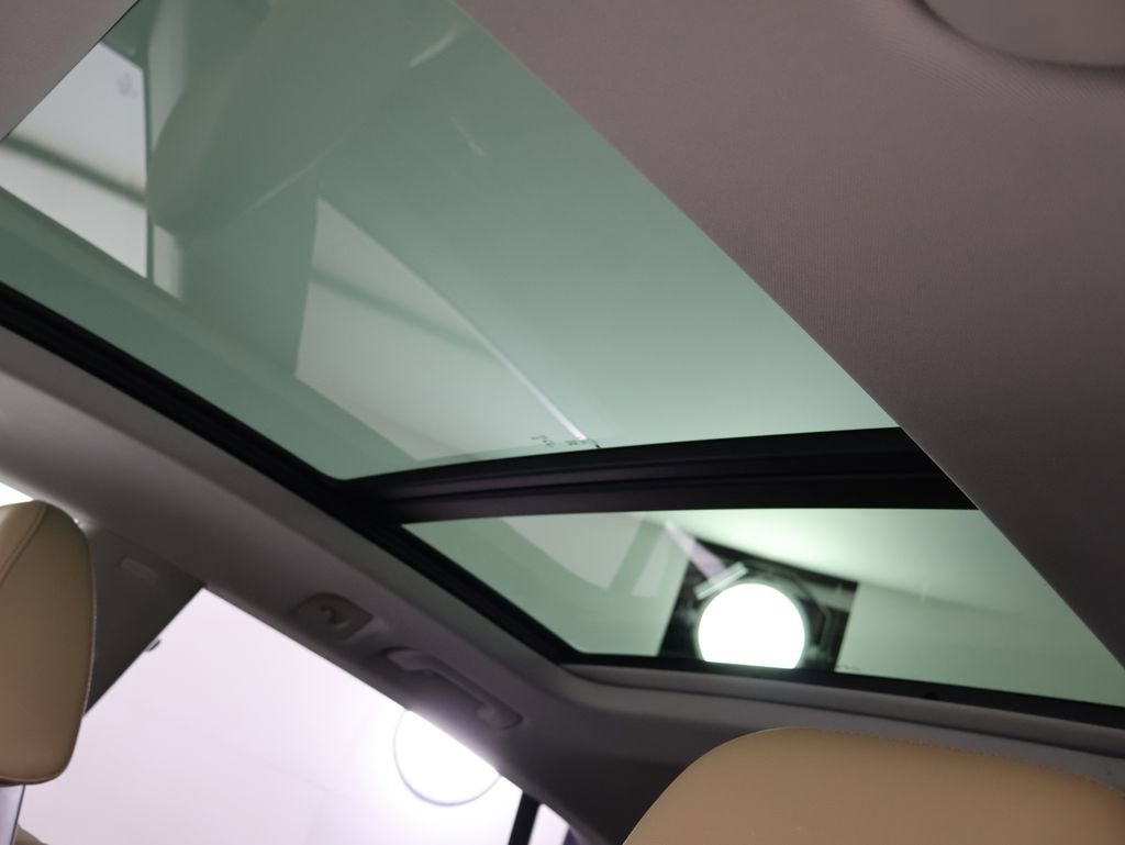 Used 2024 Audi Q8 Premium Plus w/ Premium Plus Package image 9