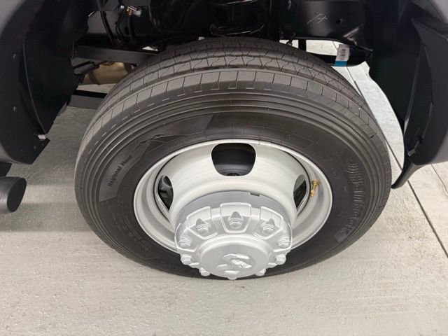 New 2026 RAM 5500 Tradesman w/ Chrome Appearance Group image 4