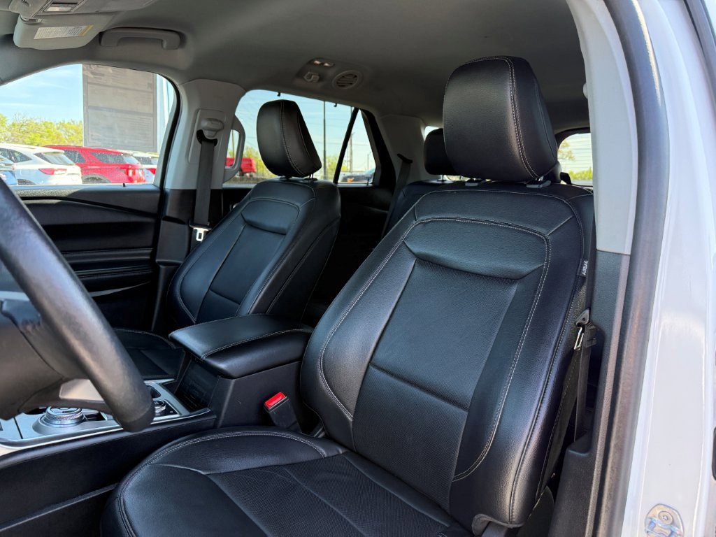 Certified 2023 Ford Explorer Limited AWD/4WD image 15