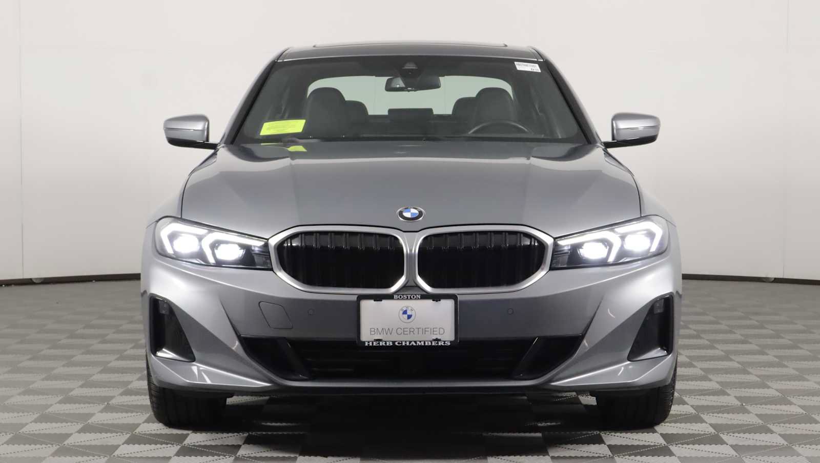 Used 2024 BMW 330i xDrive Sedan w/ Premium Package AWD/4WD image 2