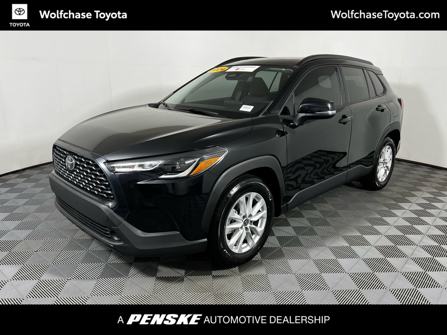 Certified 2024 Toyota Corolla Cross LE w/ Moonroof Package image 1