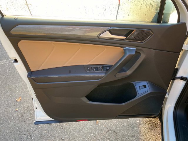 Used 2024 Volkswagen Tiguan SE FWD image 13