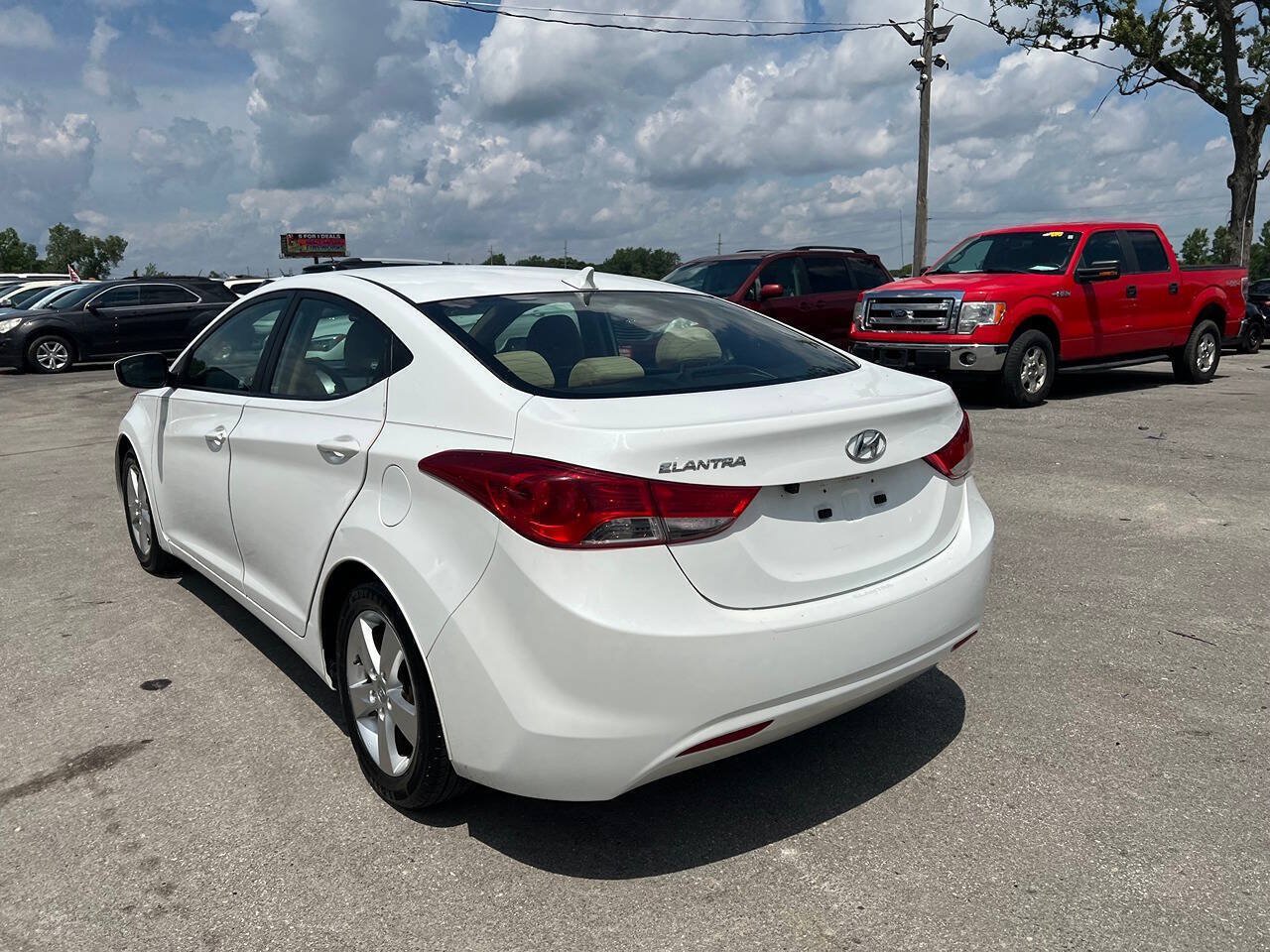 Used 2012 Hyundai Elantra GLS w/ Preferred Pkg 3 FWD image 16