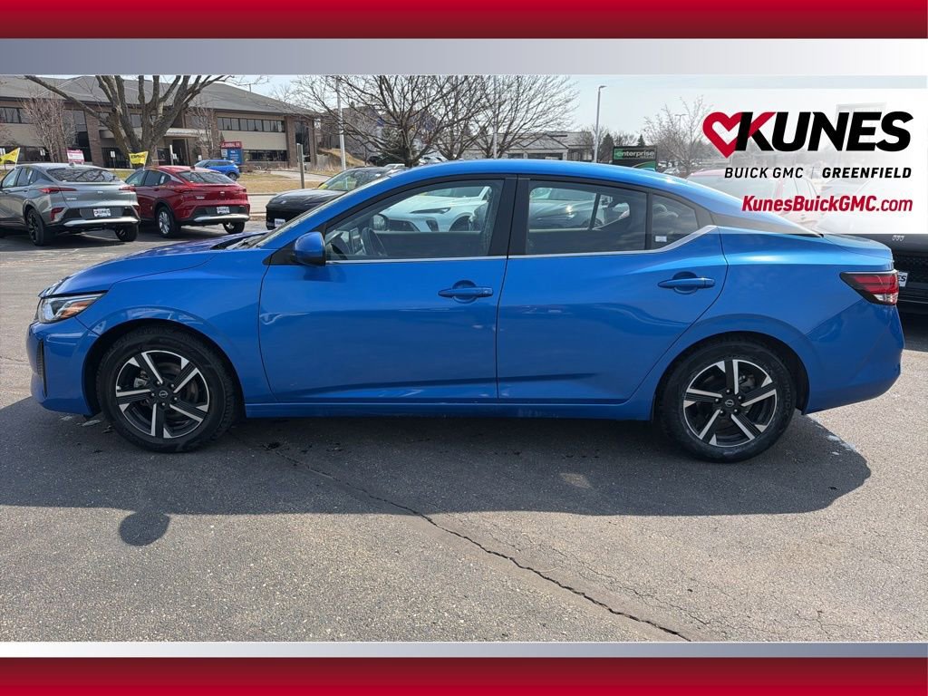 Used 2025 Nissan Sentra SV FWD image 9