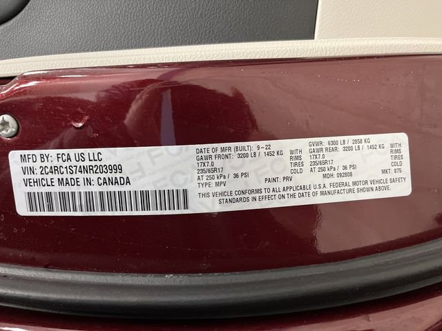 Used 2022 Chrysler Pacifica Limited w/ Uconnect Theater Family Group image 43