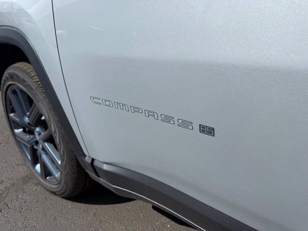 New 2026 Jeep Compass Latitude AWD/4WD image 11