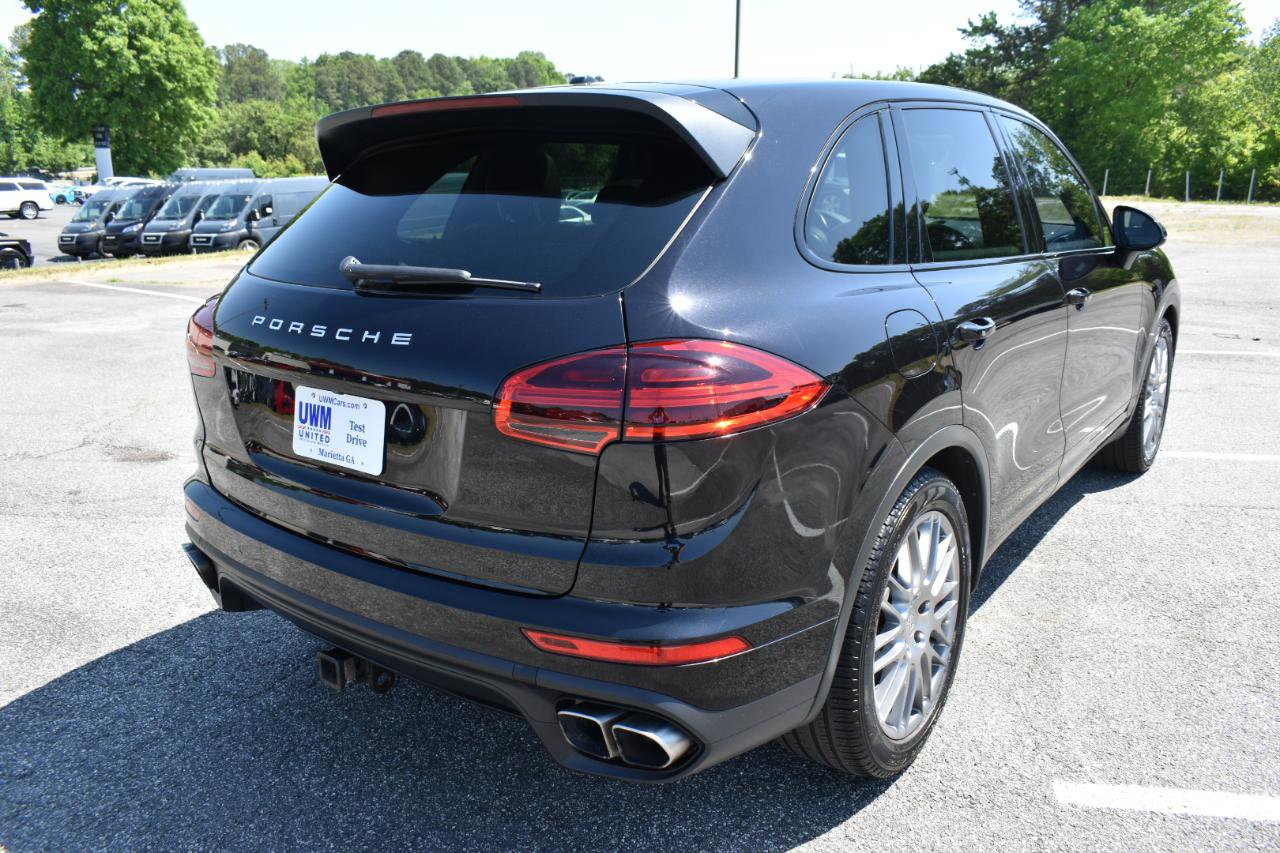 Used 2015 Porsche Cayenne Turbo AWD/4WD image 6