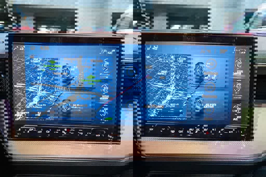 New 2025 Ford Maverick Lariat w/ Black Appearance Package image 14