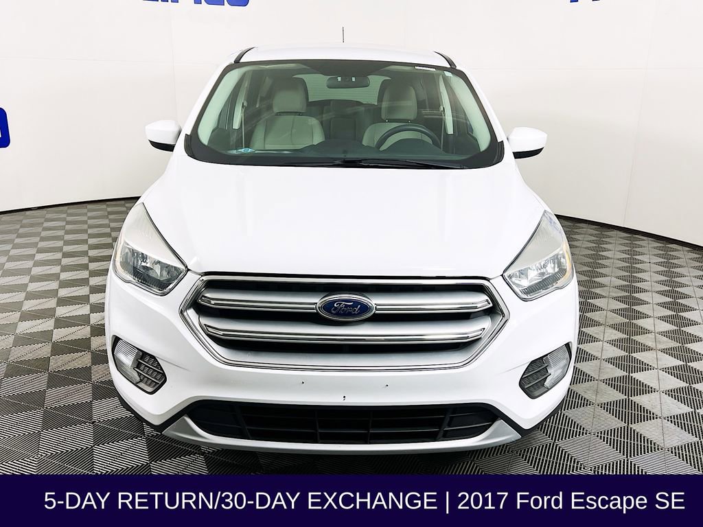 Used 2017 Ford Escape SE image 3