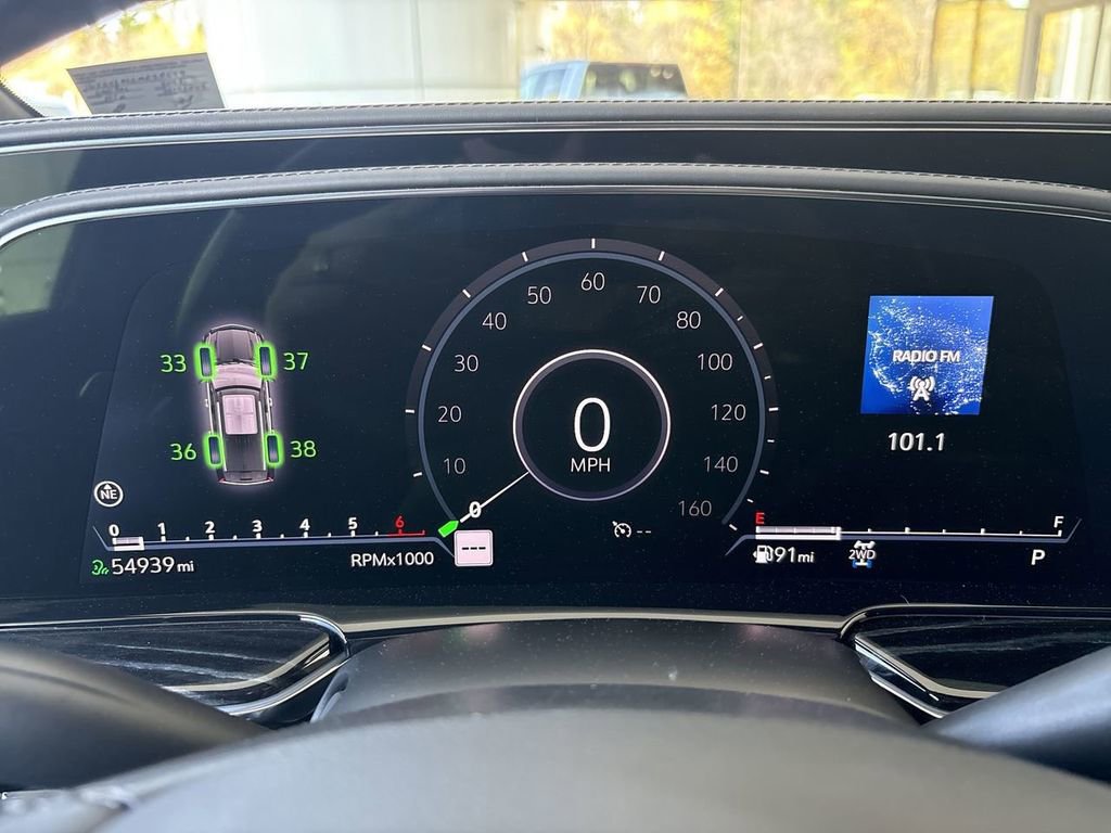 Certified 2021 Cadillac Escalade Sport AWD/4WD image 11