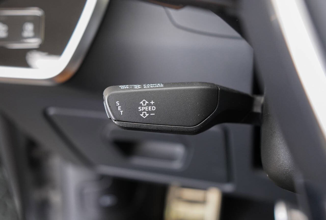 Used 2025 Audi RS 7 Performance AWD/4WD image 53