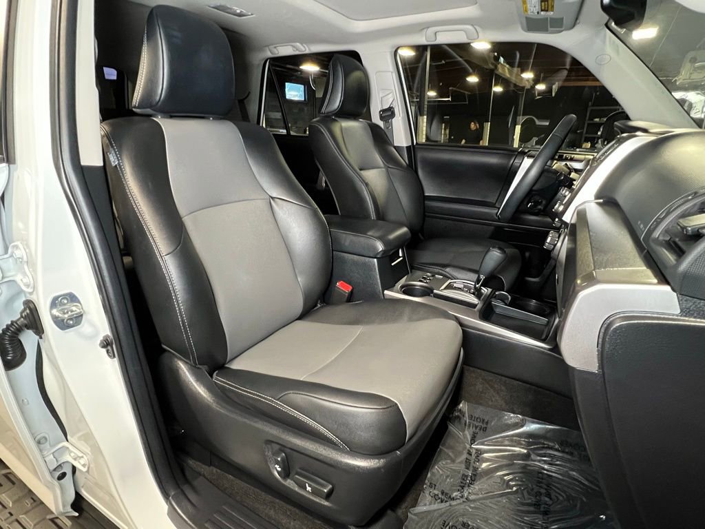 Used 2024 Toyota 4Runner SR5 Premium w/ Moonroof Package image 4