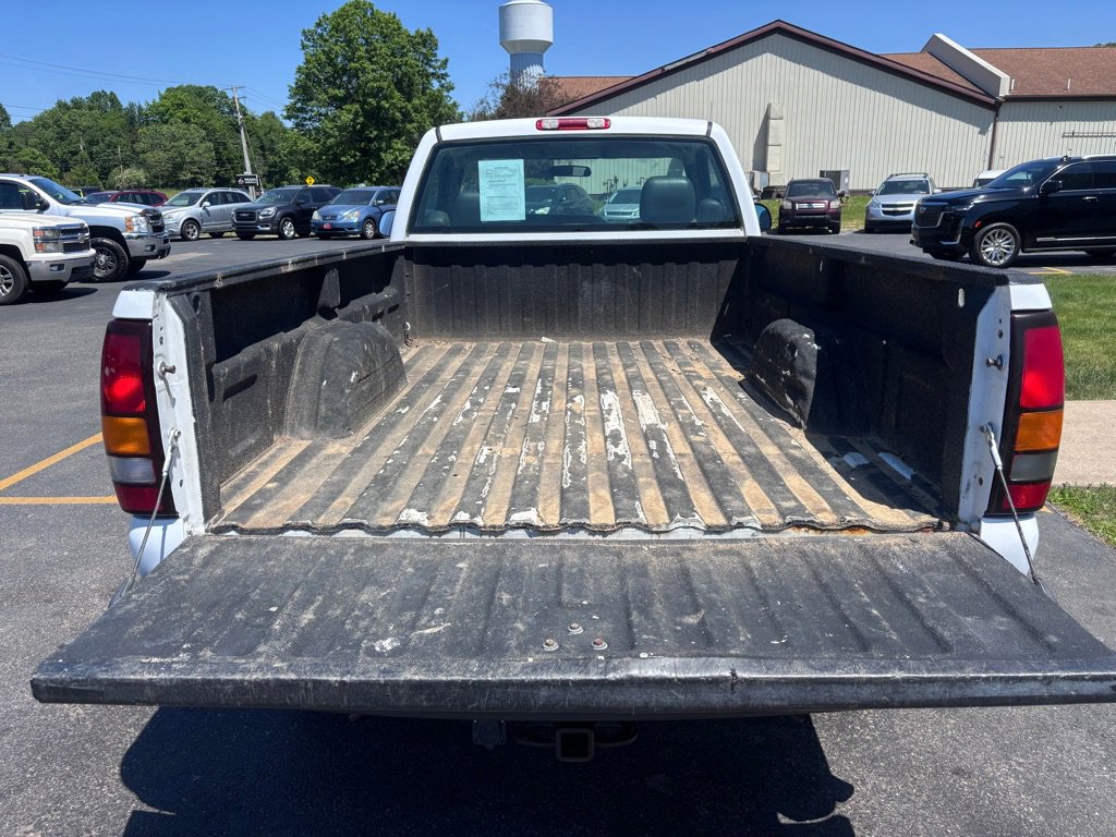 Used 2004 GMC Sierra 2500 W/T AWD/4WD image 9