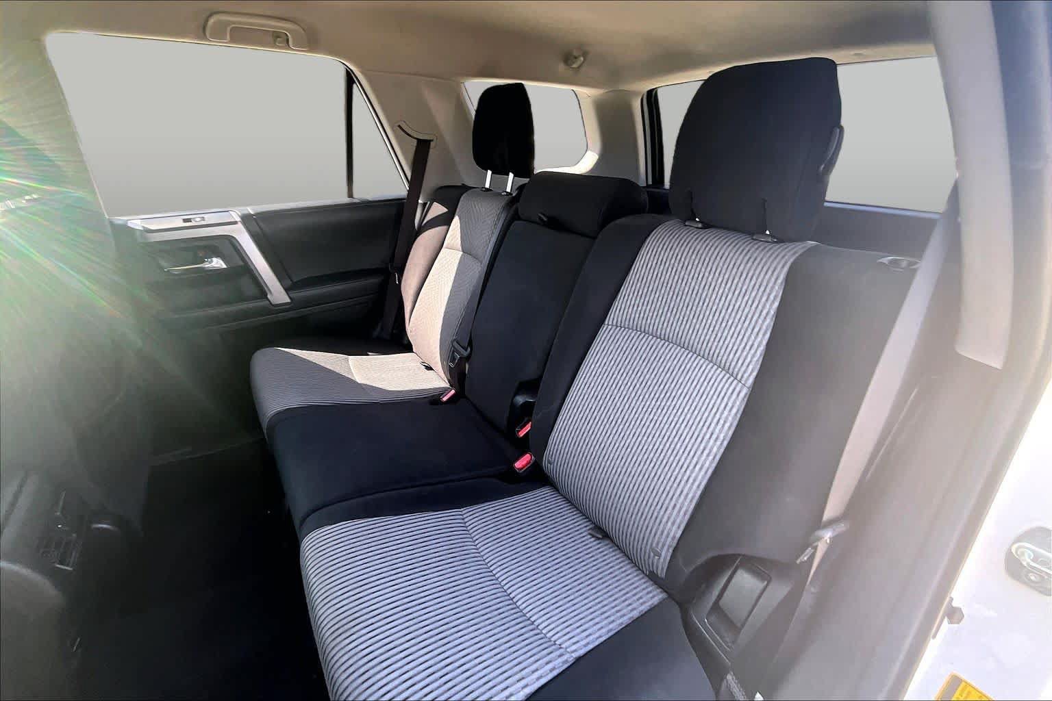 Used 2017 Toyota 4Runner SR5 RWD image 19