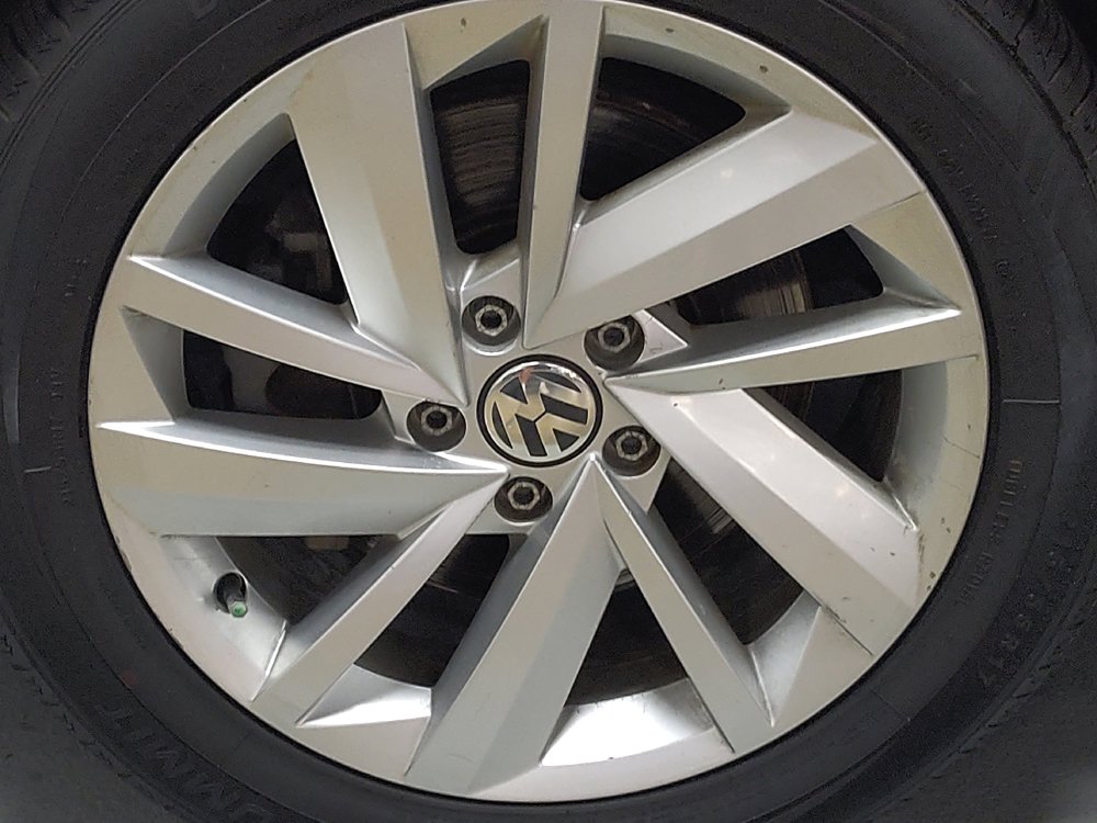 Used 2018 Volkswagen Passat 2.0T SE FWD image 31