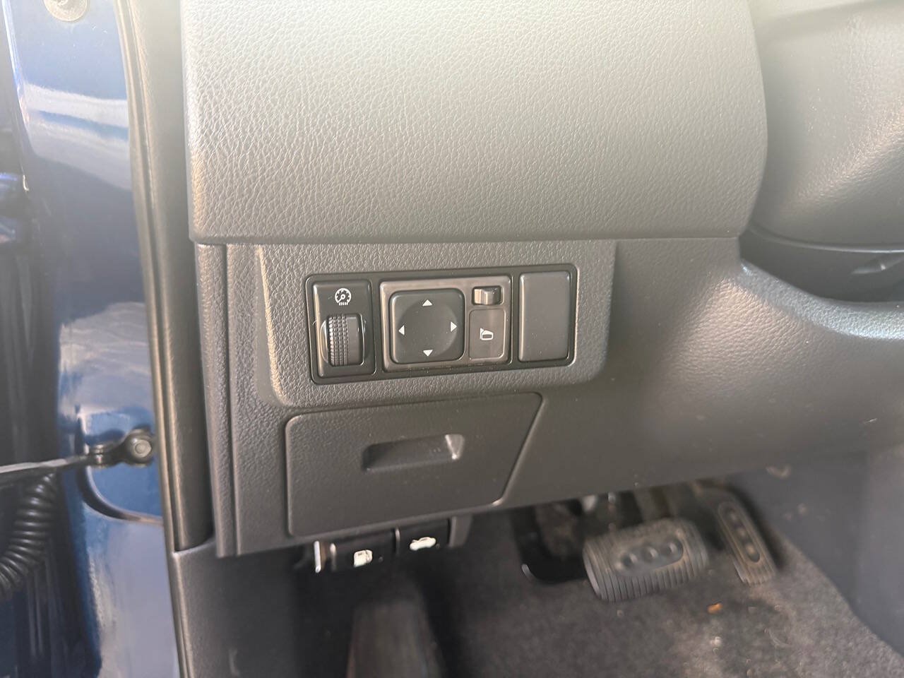 Used 2009 Nissan Versa 1.8 S w/ PWR Pkg FWD image 20