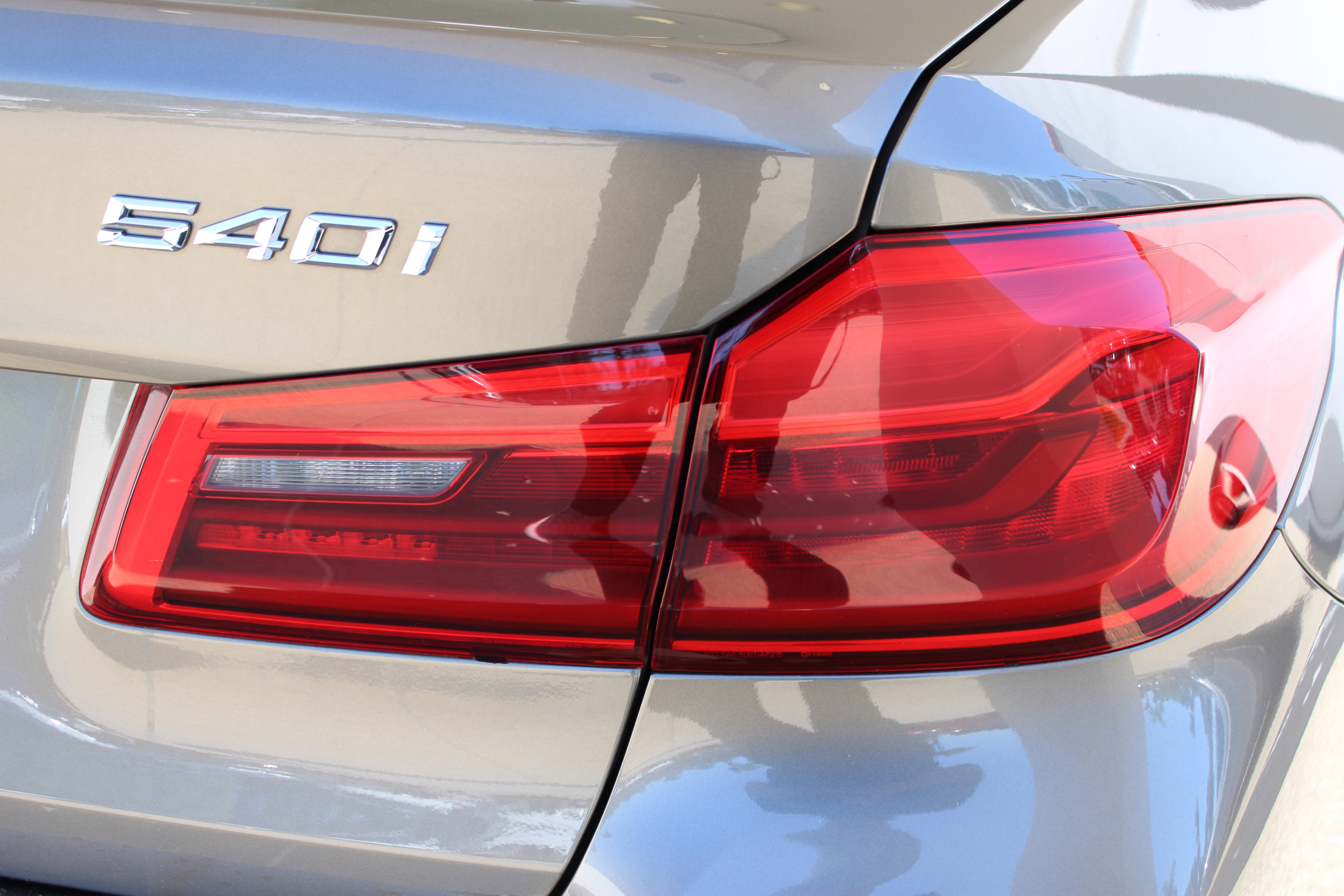 Used 2018 BMW 540i RWD image 10