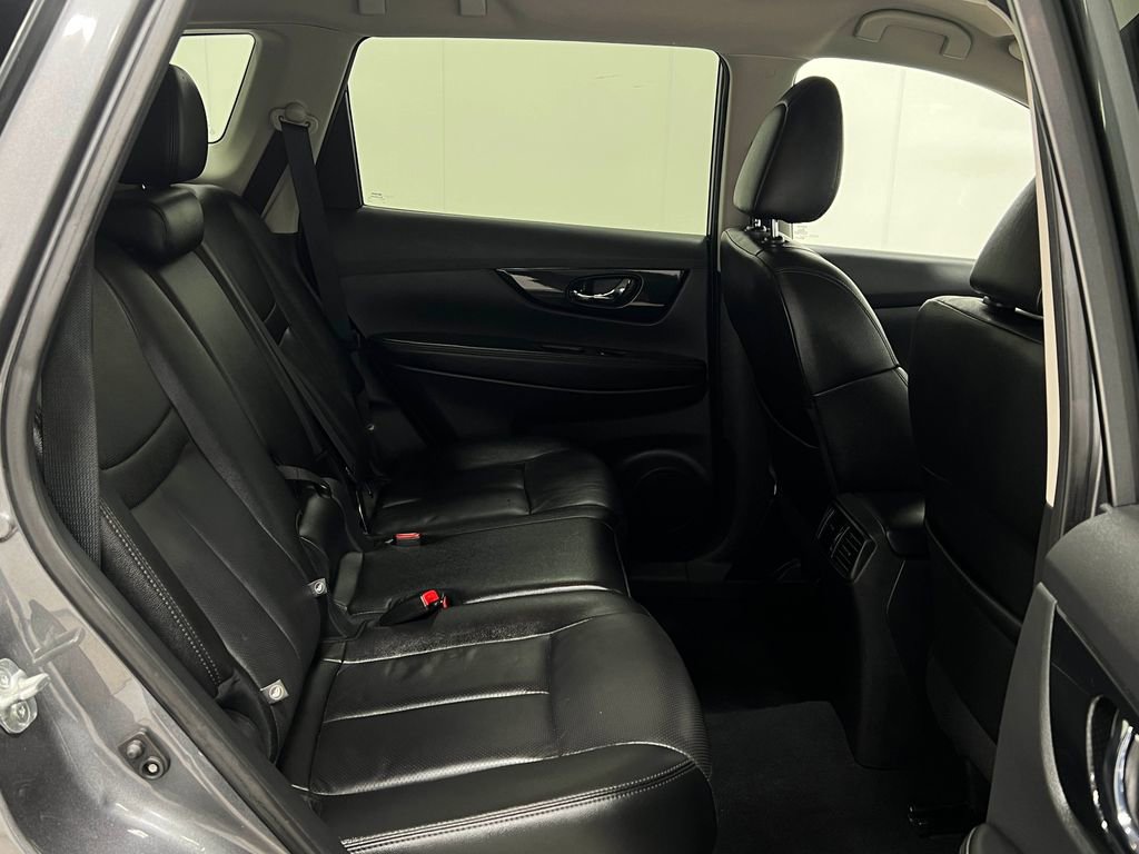 Used 2019 Nissan Rogue SL AWD/4WD image 33