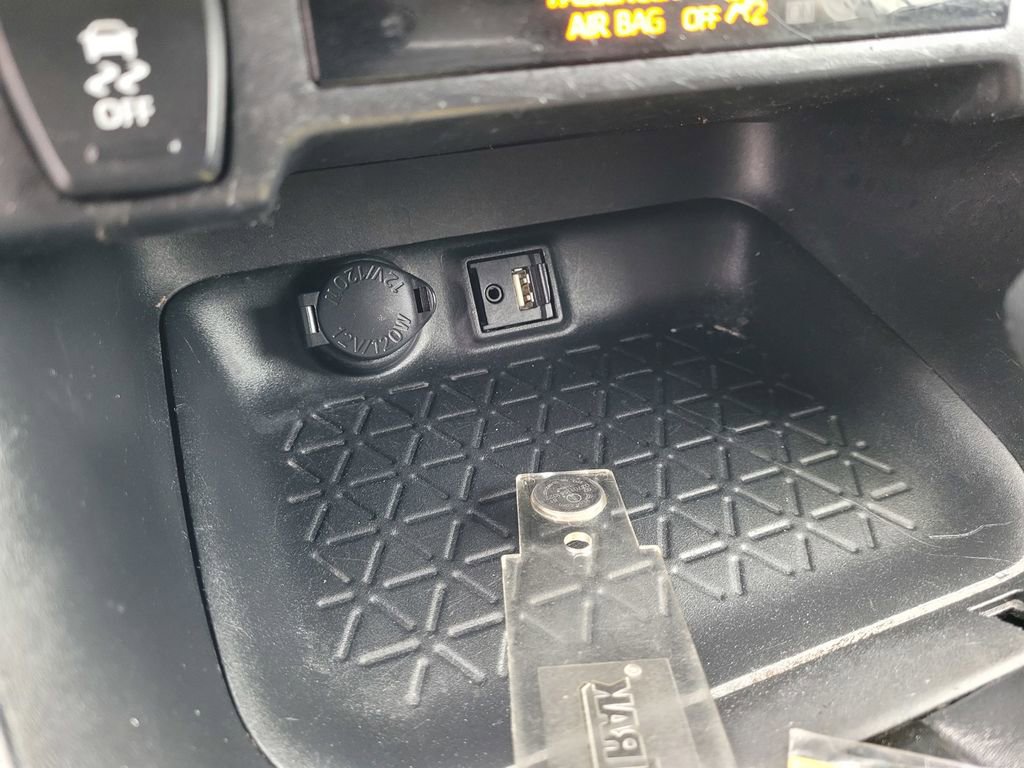 Used 2019 Toyota RAV4 XLE w/ Carpet Mat Package image 17