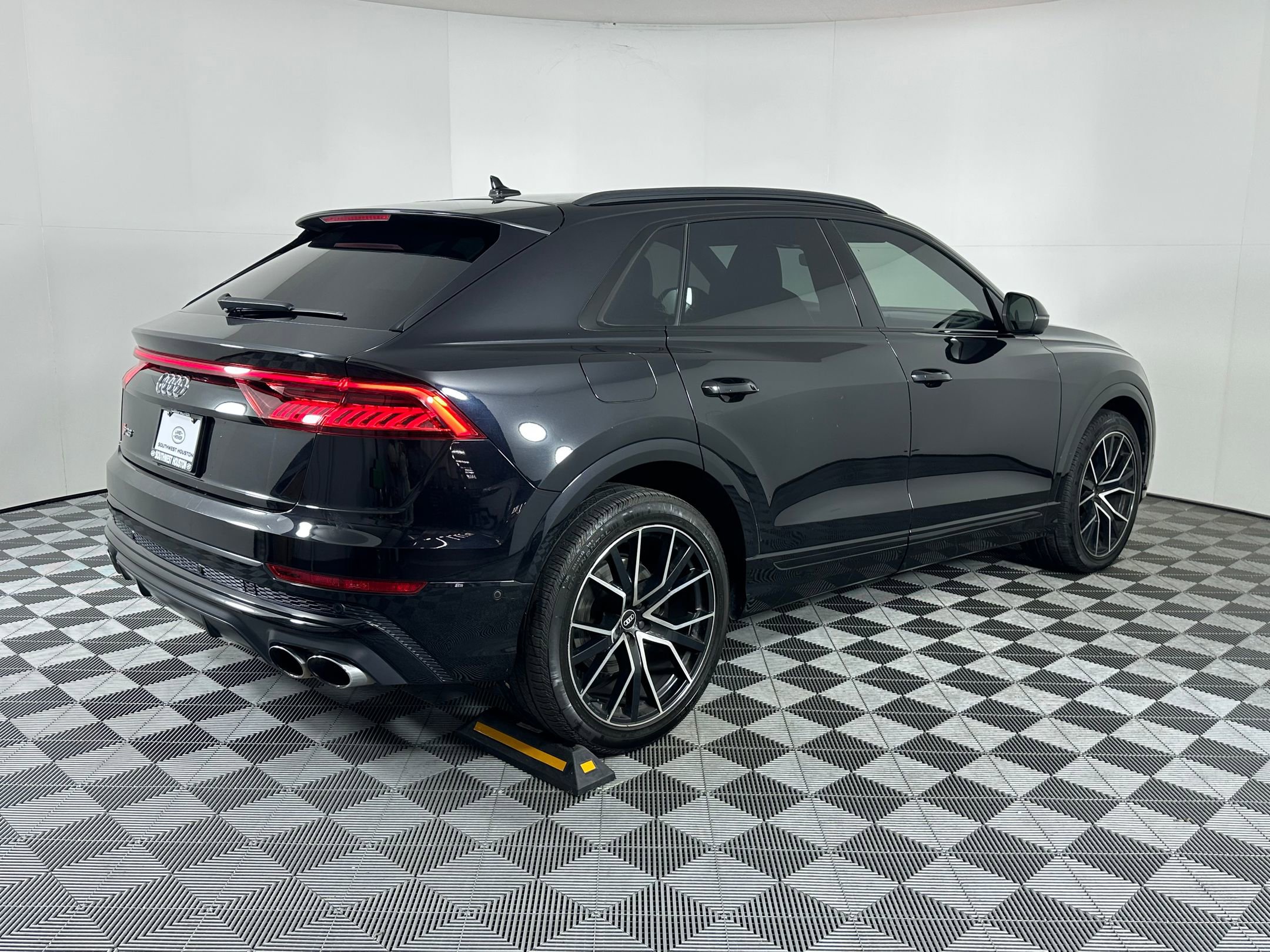 Used 2021 Audi SQ8 Premium Plus w/ Luxury Package image 8