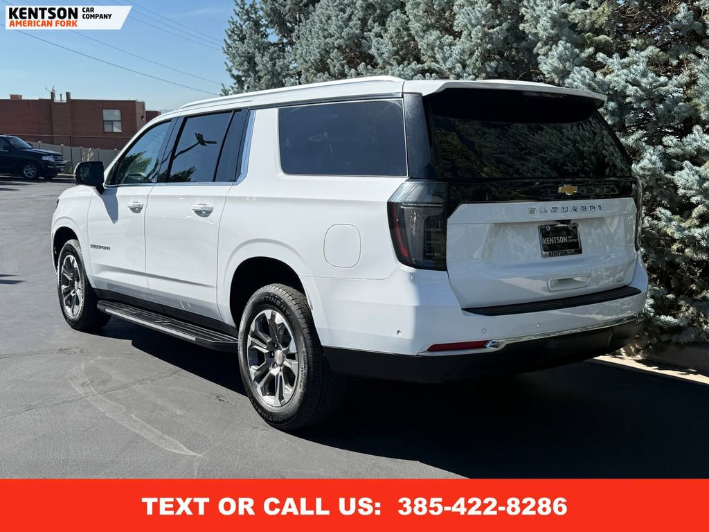 Used 2025 Chevrolet Suburban LT w/ Comfort Package image 6