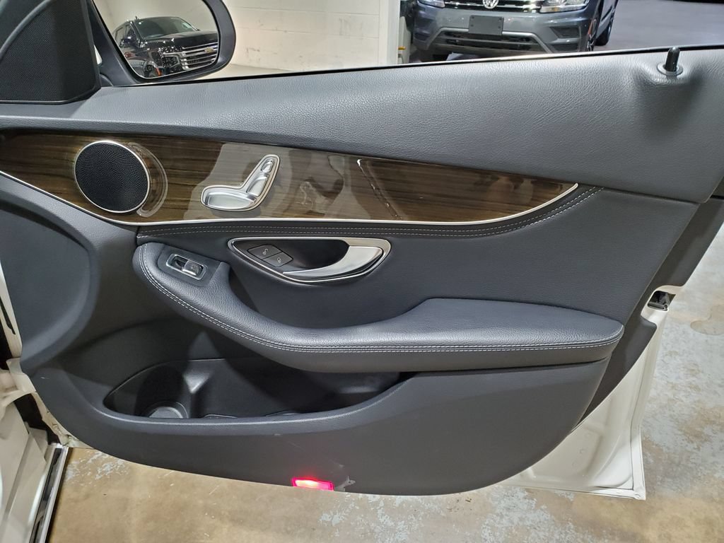 Used 2016 Mercedes-Benz C 300 Sedan image 16