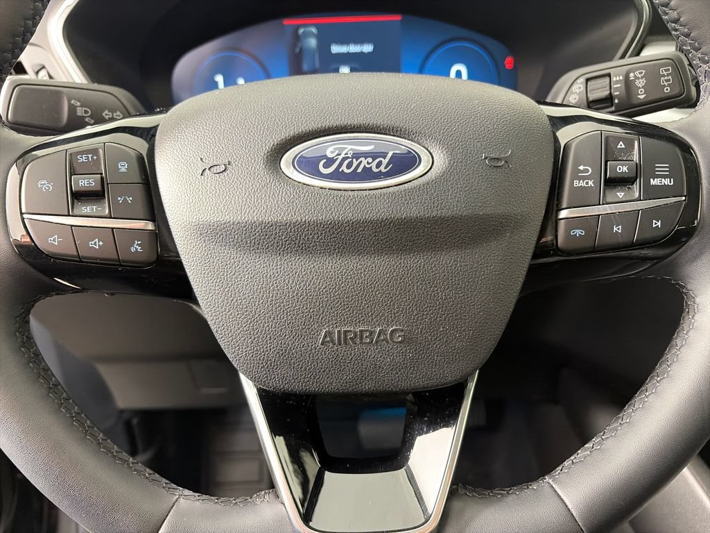 Used 2024 Ford Escape Platinum w/ Premium Technology Package AWD/4WD image 16