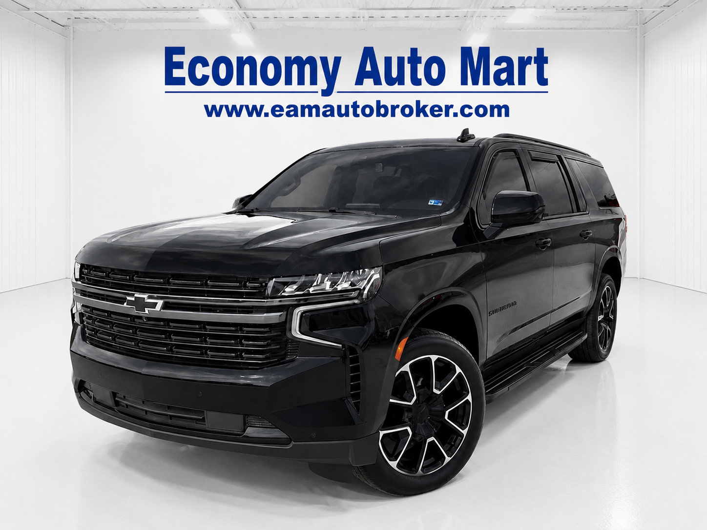 Used 2022 Chevrolet Suburban RST w/ Luxury Package RWD image 1