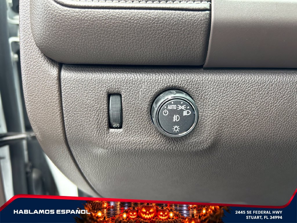 Used 2021 GMC Canyon Denali RWD image 17