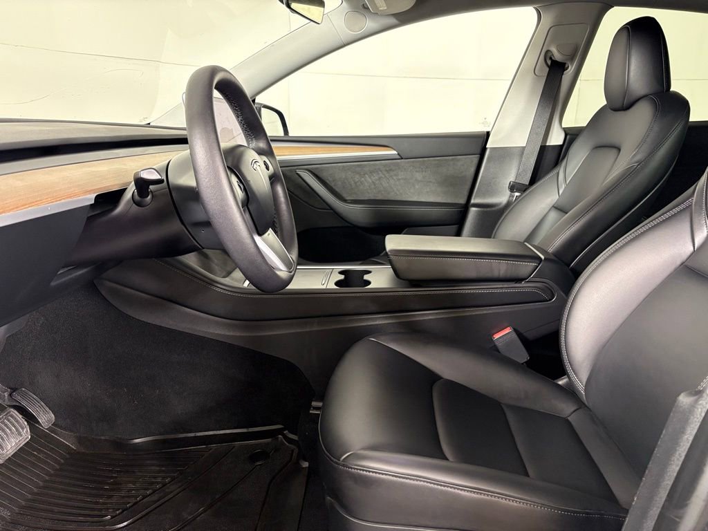 Used 2023 Tesla Model Y Long Range image 20