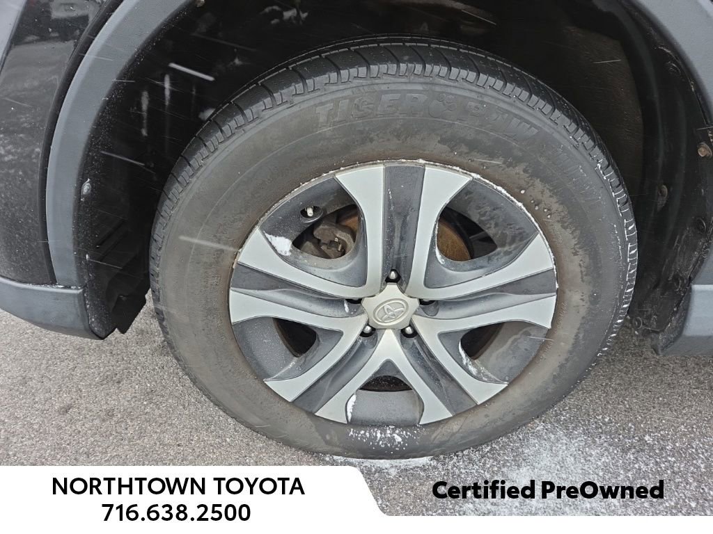 Used 2018 Toyota RAV4 LE w/ Carpet Mat Package image 13