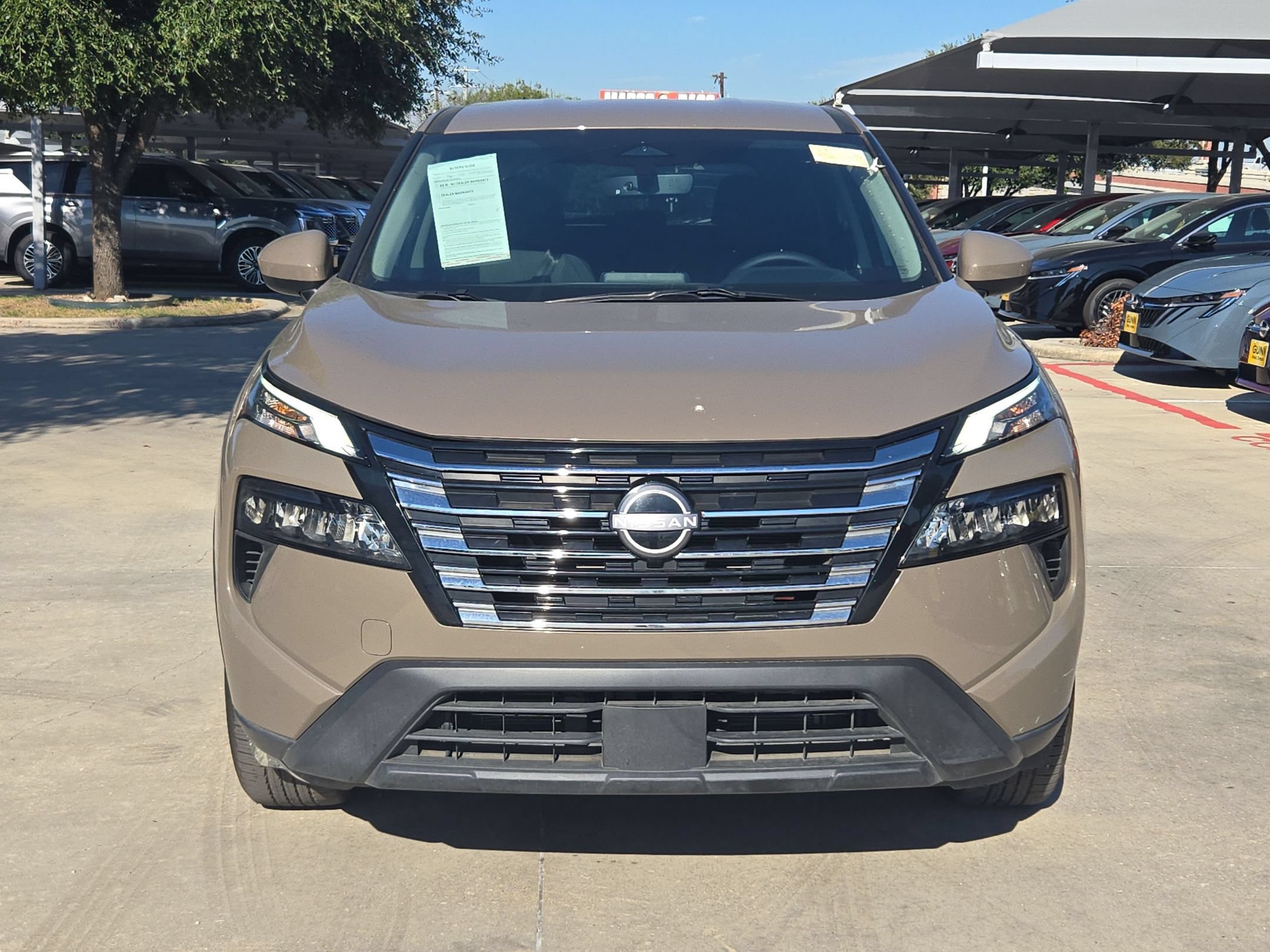 Certified 2025 Nissan Rogue SV FWD image 8