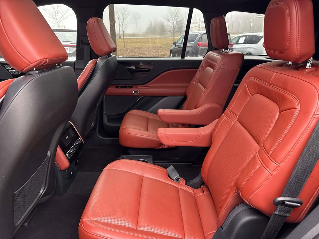 Used 2025 Lincoln Aviator Reserve w/ Illumination Package AWD/4WD image 11