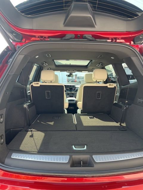 Used 2023 Cadillac XT6 Sport w/ Technology Package image 9