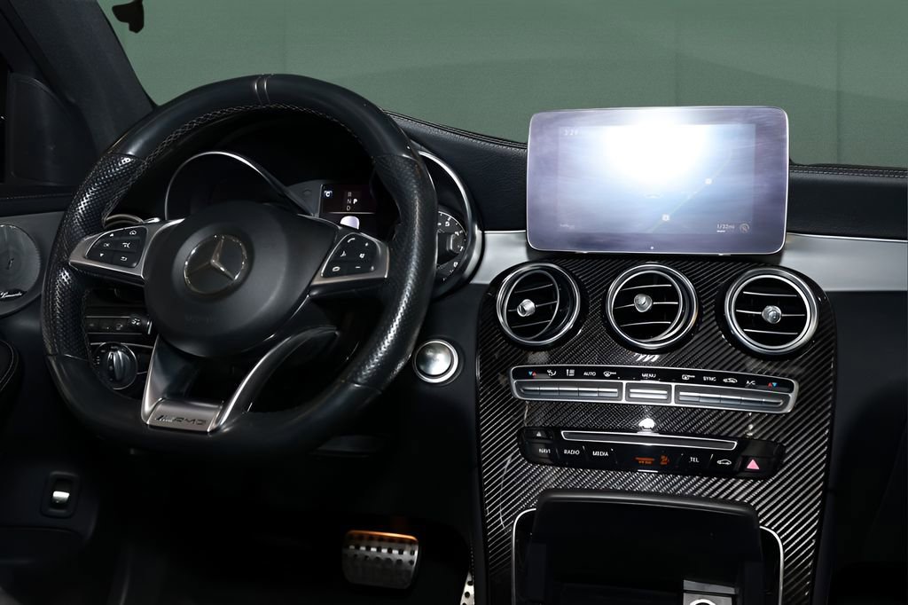 Used 2018 Mercedes-Benz GLC 63 AMG 4MATIC image 22