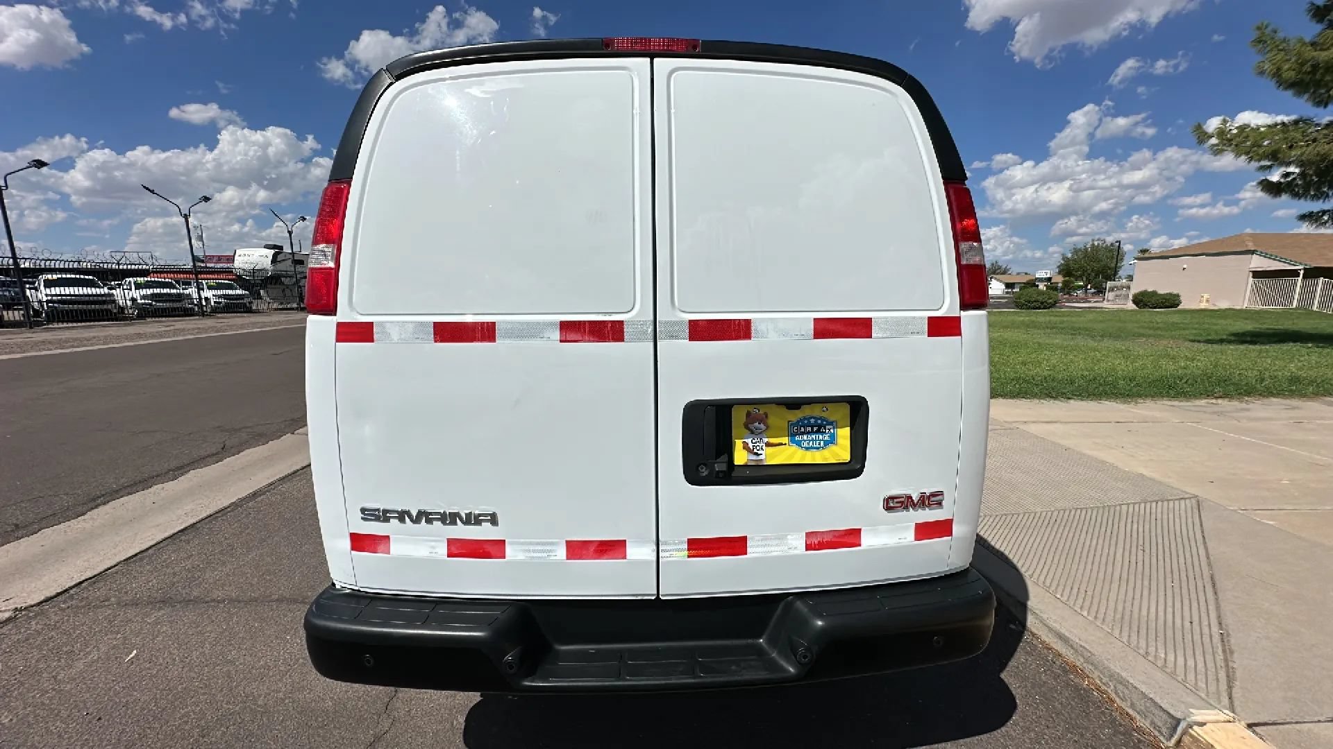 Used 2022 GMC Savana 2500 RWD image 3