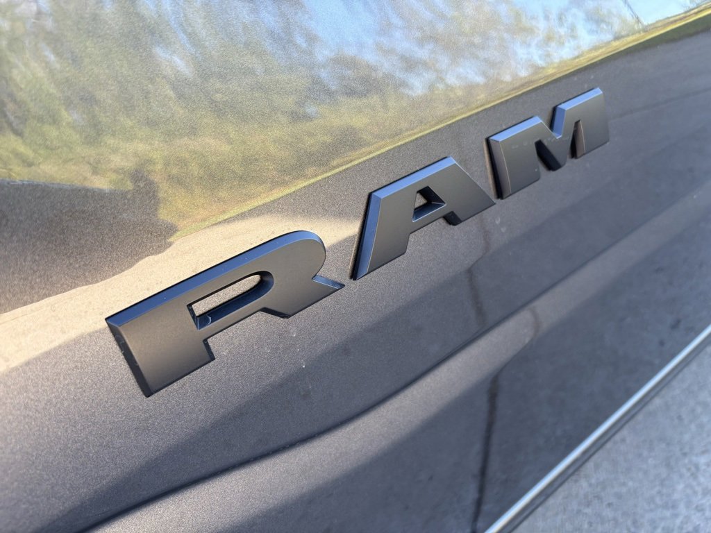 New 2026 RAM 1500 4x4 Crew Cab image 9